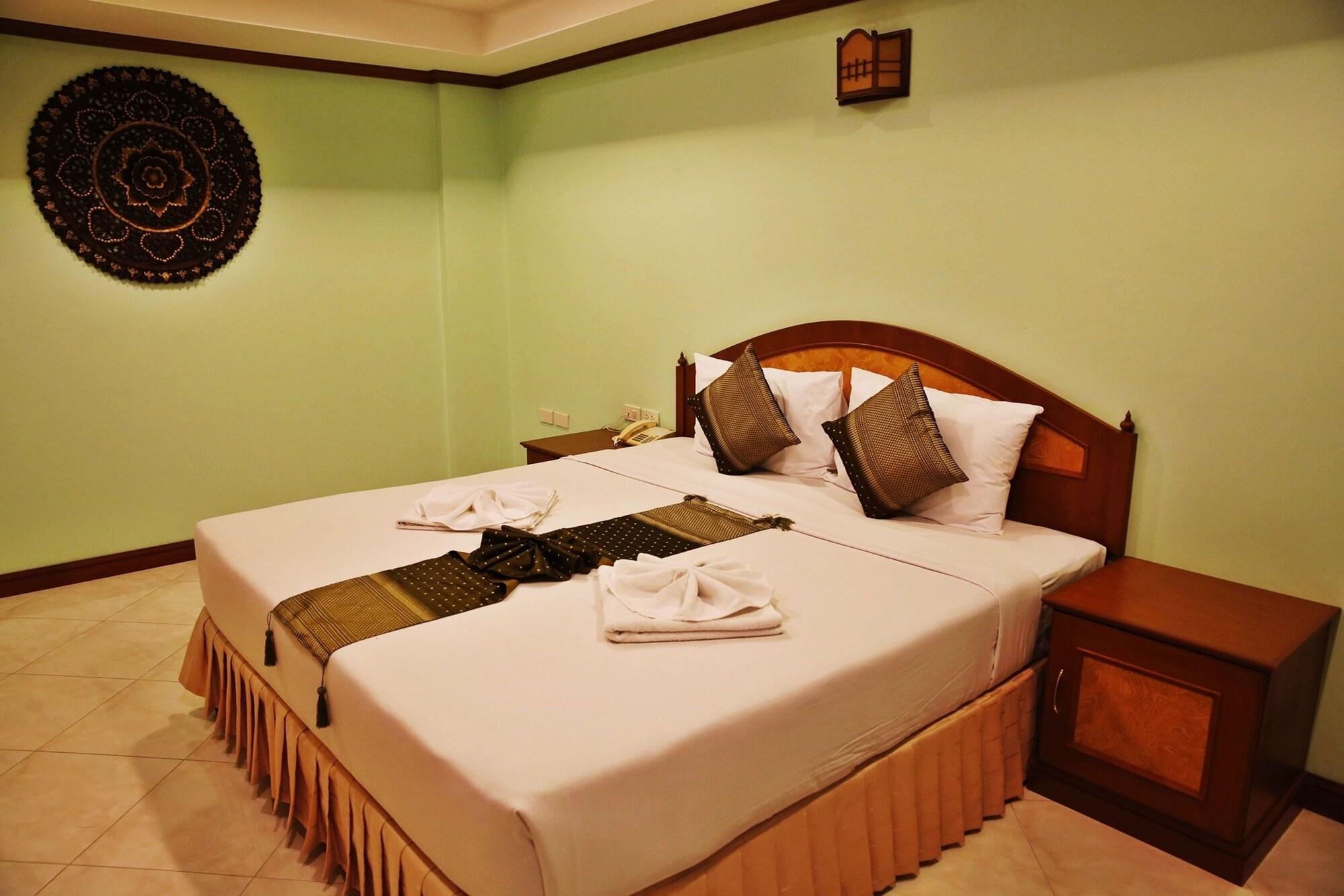Baan Ss Karon Hotel Kültér fotó